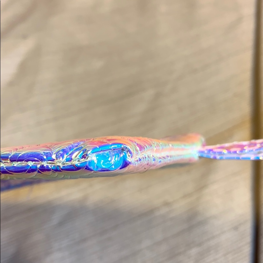 Iridescent wristlet/pouch EUC - Picture 6 of 13